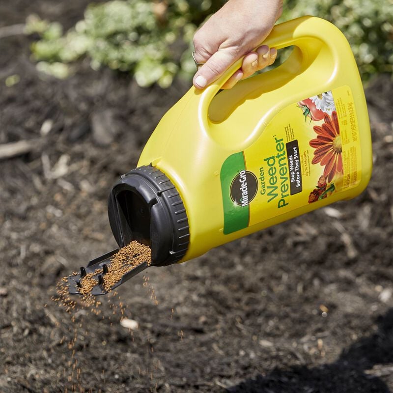Miracle-Gro® Garden Weed Preventer1 image number null