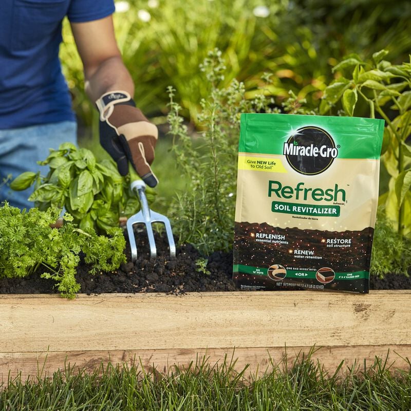 Miracle-Gro® Refresh 1 Soil Revitalizer image number null
