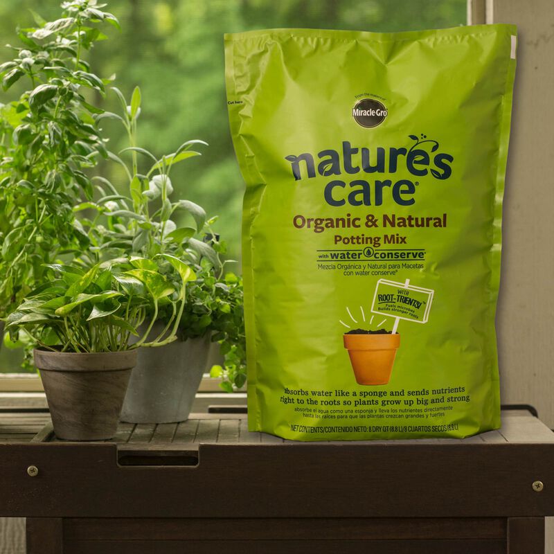 Miracle-Gro® Nature's Care Organic & Natural Potting Mix with Water Conserve image number null