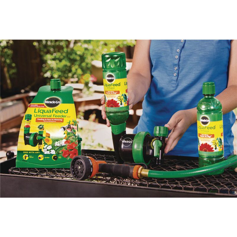 Miracle Gro Garden Feeder - Fertilizer