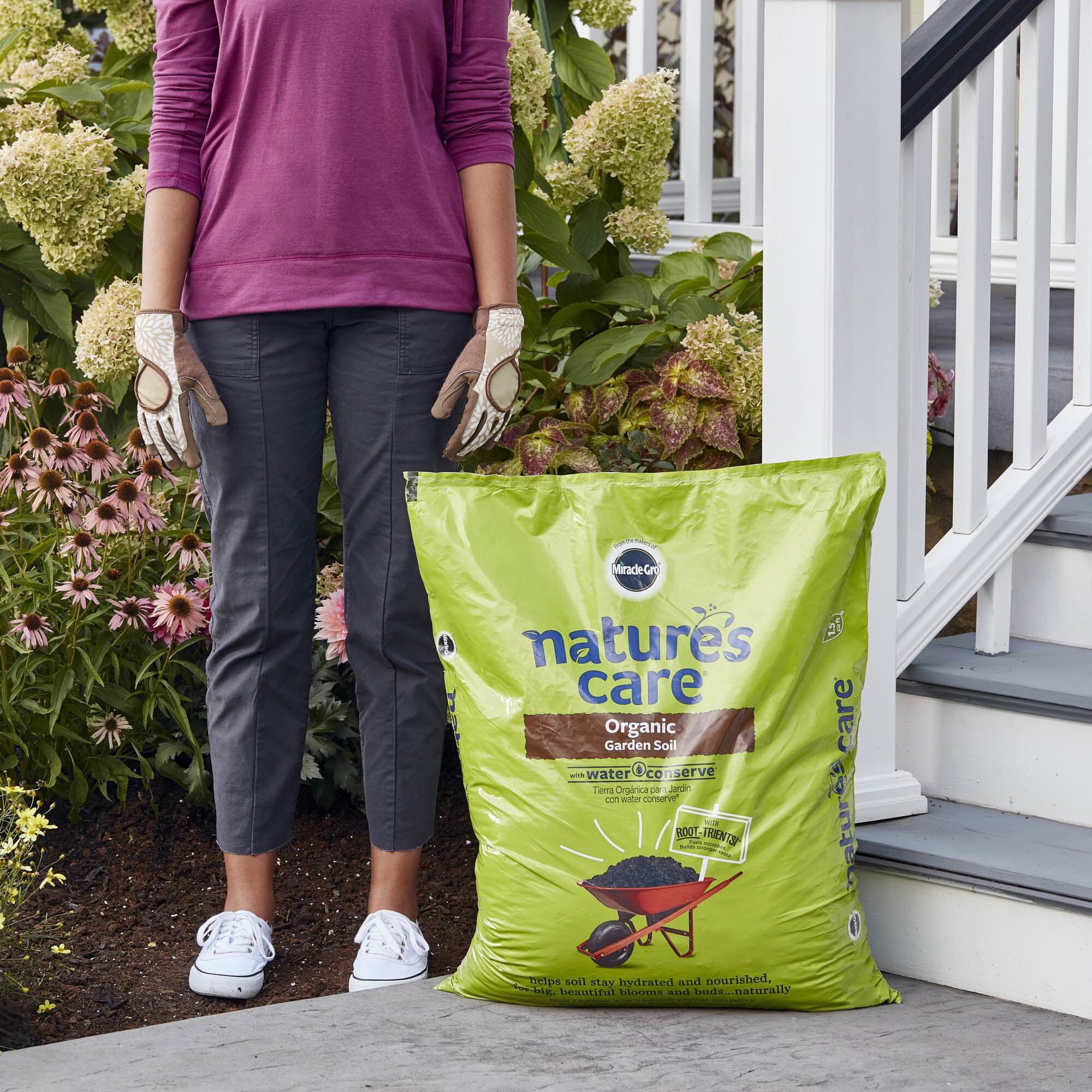 Miracle Gro Nature s Care Organic Garden Soil with Water Conserve